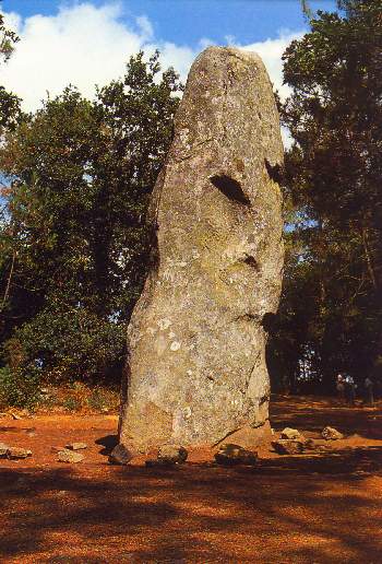 Menhir de Kerlescan