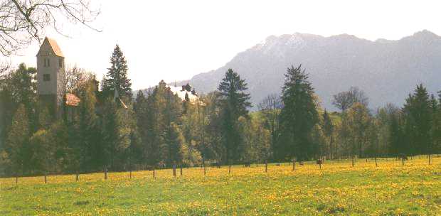 Kirche, Schlo&szlig; und Gr&uuml;nten